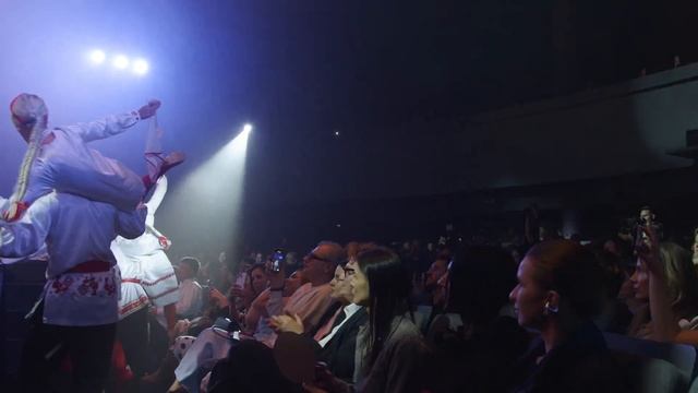 Иммерсивное диджитал-акробатическое шоу «Аукцион»