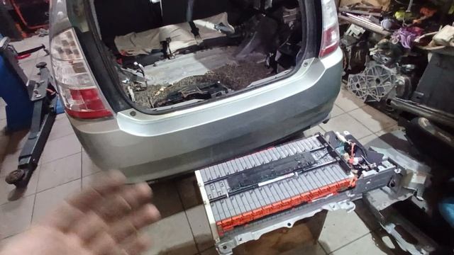 ПРИУС 20 -  литий ионная батарея не понравилась, меняем