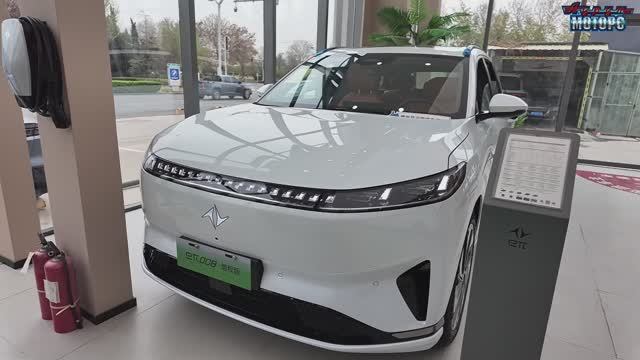Dongfeng Yipai Eπ 008 ( EP 008 )