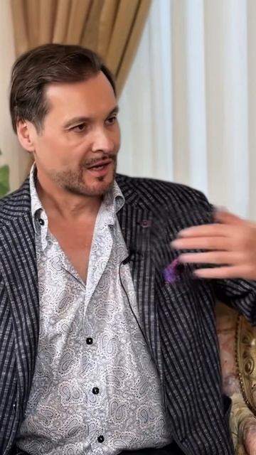 Подкаст с Аскаром Абдразаковым