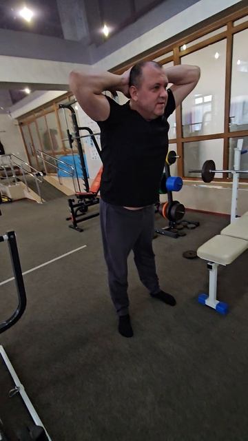 Занятие в тренажёрном зале санатория