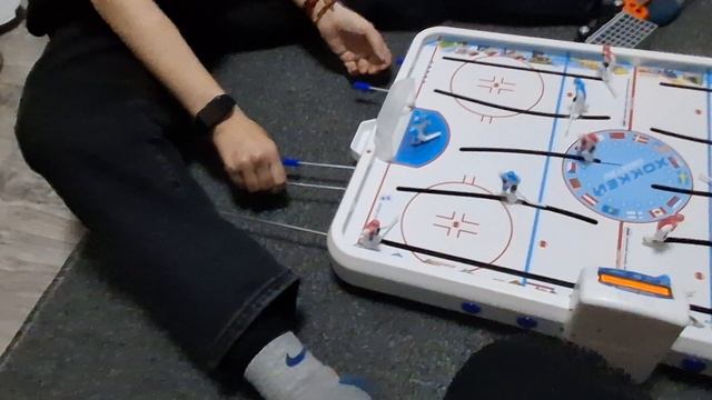 хоккей не сначала раунд: 8 мин