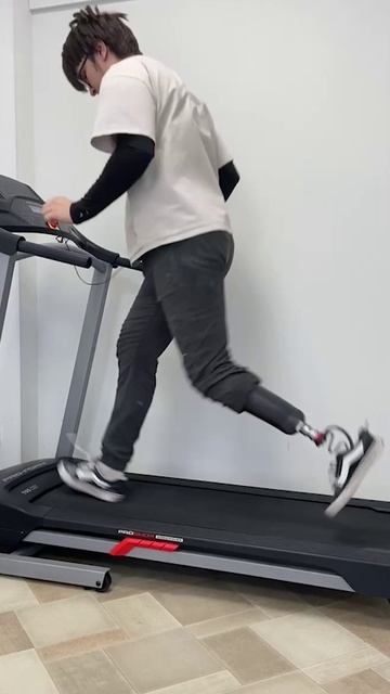 Спортивный протез стопы #shorts #протез #здоровье