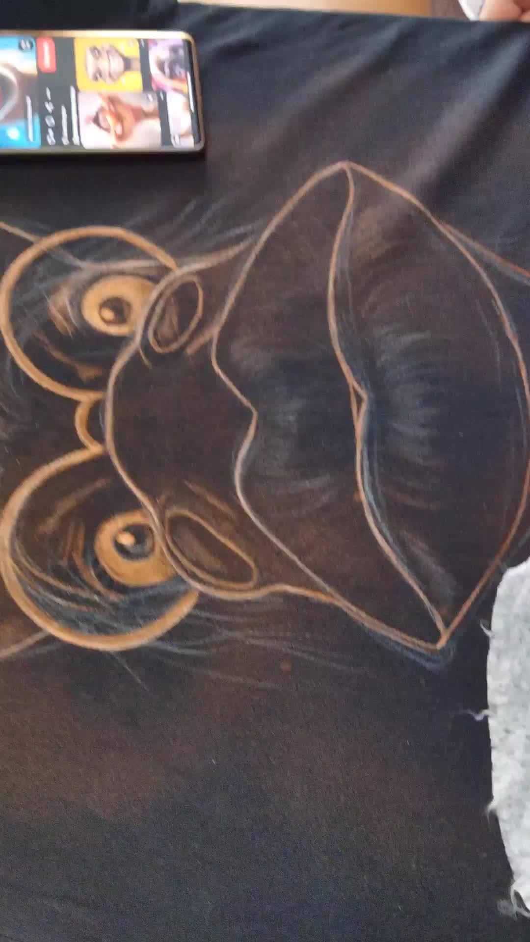 Рисуем тренд этого года. Принт лошадь на футболке