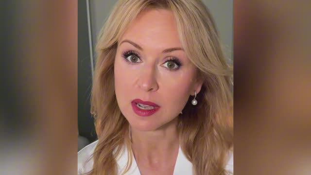 Окна открою и ветер впущу #стихи #поэзия