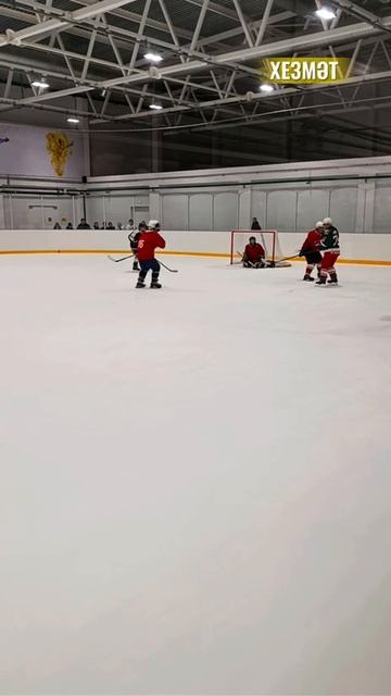 Балтачта кызлар да хоккей уйный