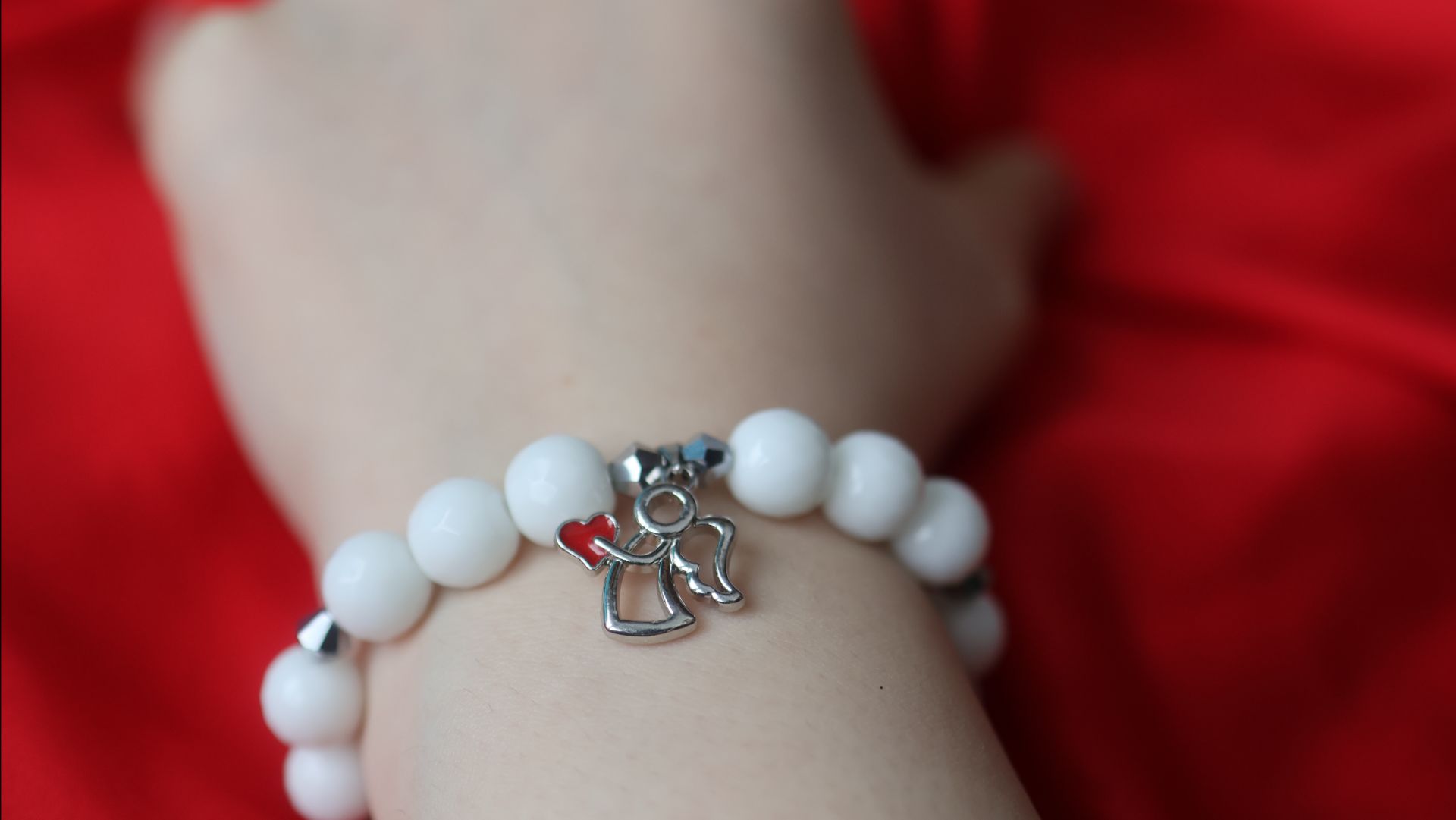 Моему ангелу. Сделала браслет дочери