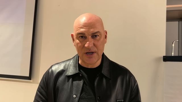 Радислав Гандапас поздравляет читательниц Женского журнала «Прелесть» с 8 марта!