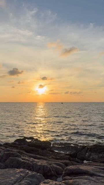 Hello Phuket! YUG TUT!