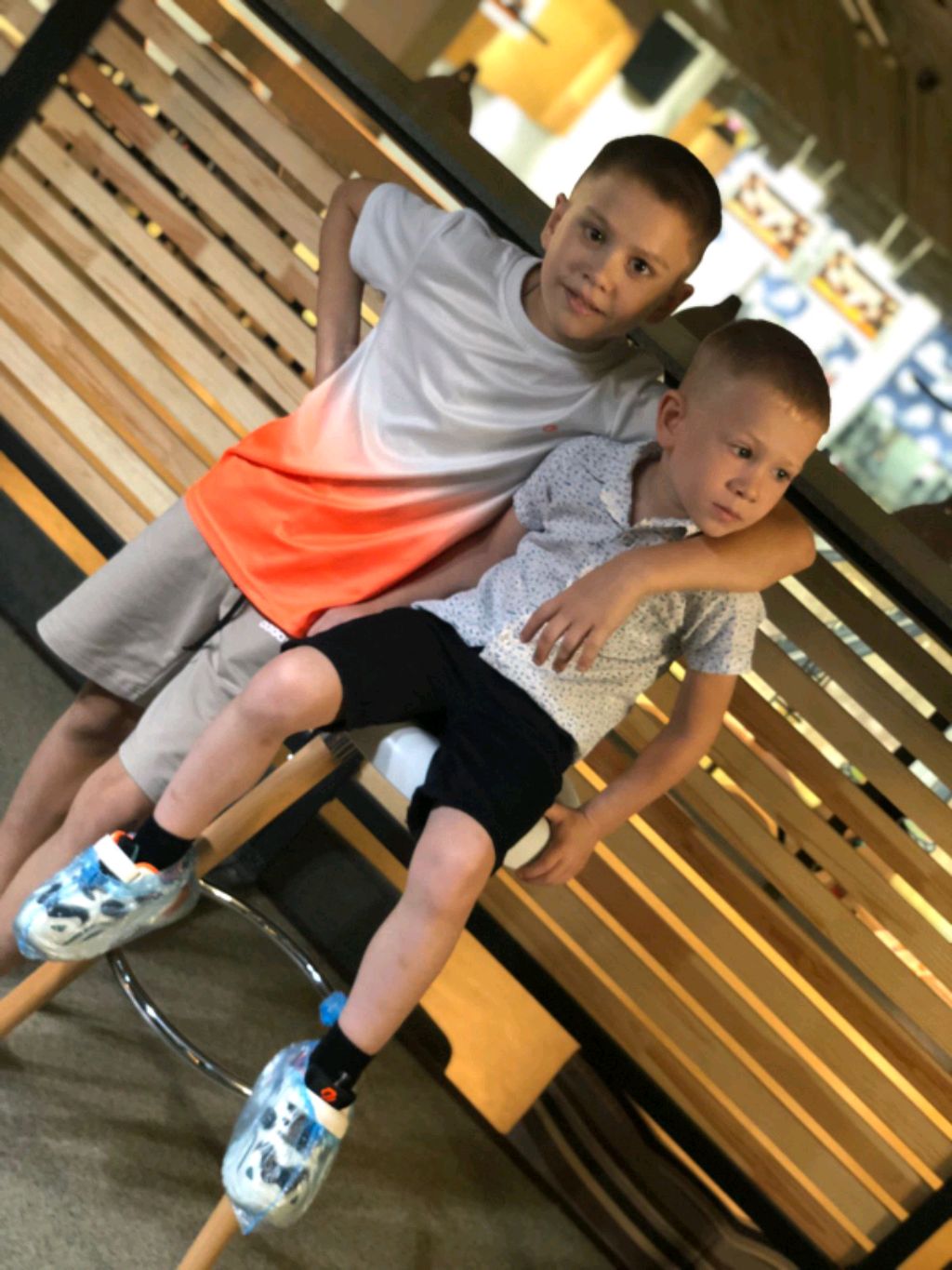 побыл полицейским