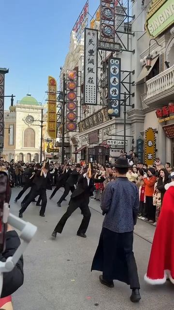 Without-a-height-of-1-9-meters-you-can-t-walk-these