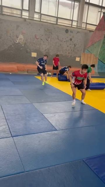 Специально подготовительное упражнение.Бросок мешка  с отбеганием.