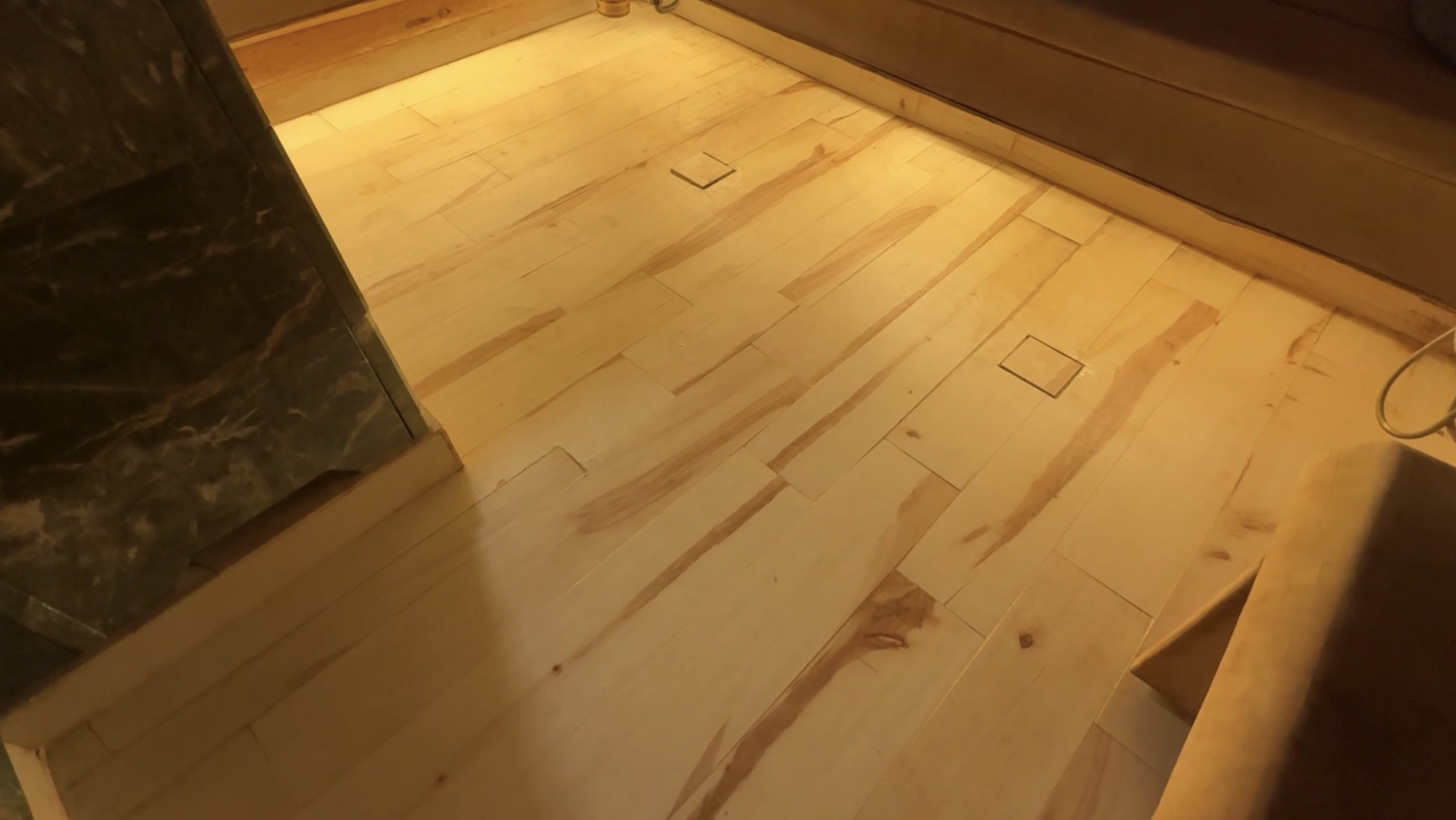 Тёплый пол в парной всё!