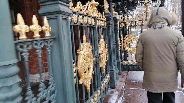 Санкт Петербург. День третий. Петропавловская крепость. Дом Петра I. Крейсер Аврора.