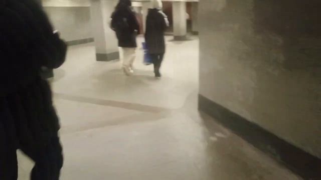 Выход из Метро Добрынинская, г. Москва, 18 декабря 2023 г.