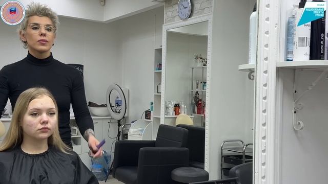 Луганчанка Елена Шевченко развивает парикмахерское дело благодаря социальному контракту