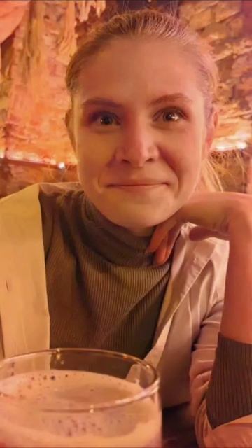 Оставайся со мной @anny.tulip 🌸 здесь все о макияже максимально простыми и доступным языком (даже бе