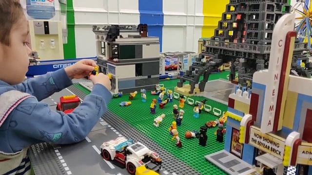 Игрушки. Лего