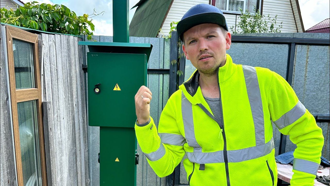 Монтаж трубостойка через дорогу + промежуточная железная опора июнь 2023г. Ral6005. Москва