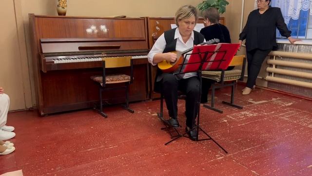 В.Мигуля. Поговори со мною,мама. Е.А.Фатеева (домра)