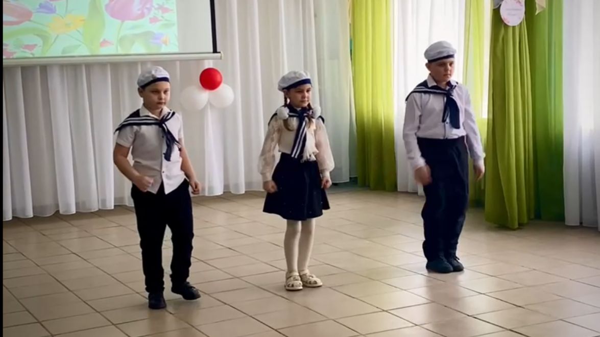 Танец маленьких моряков