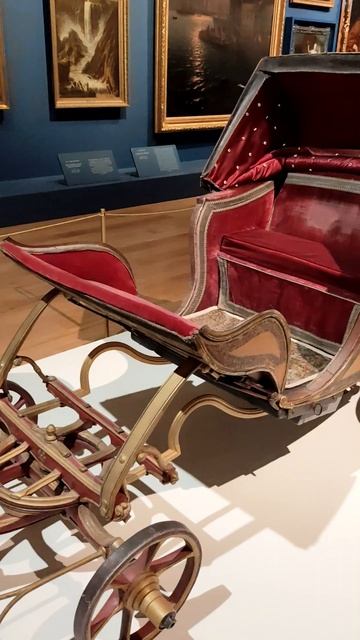 Коляска Николая I и Михаила (детская, двухместная для детей Великого князя Павла Петровича).