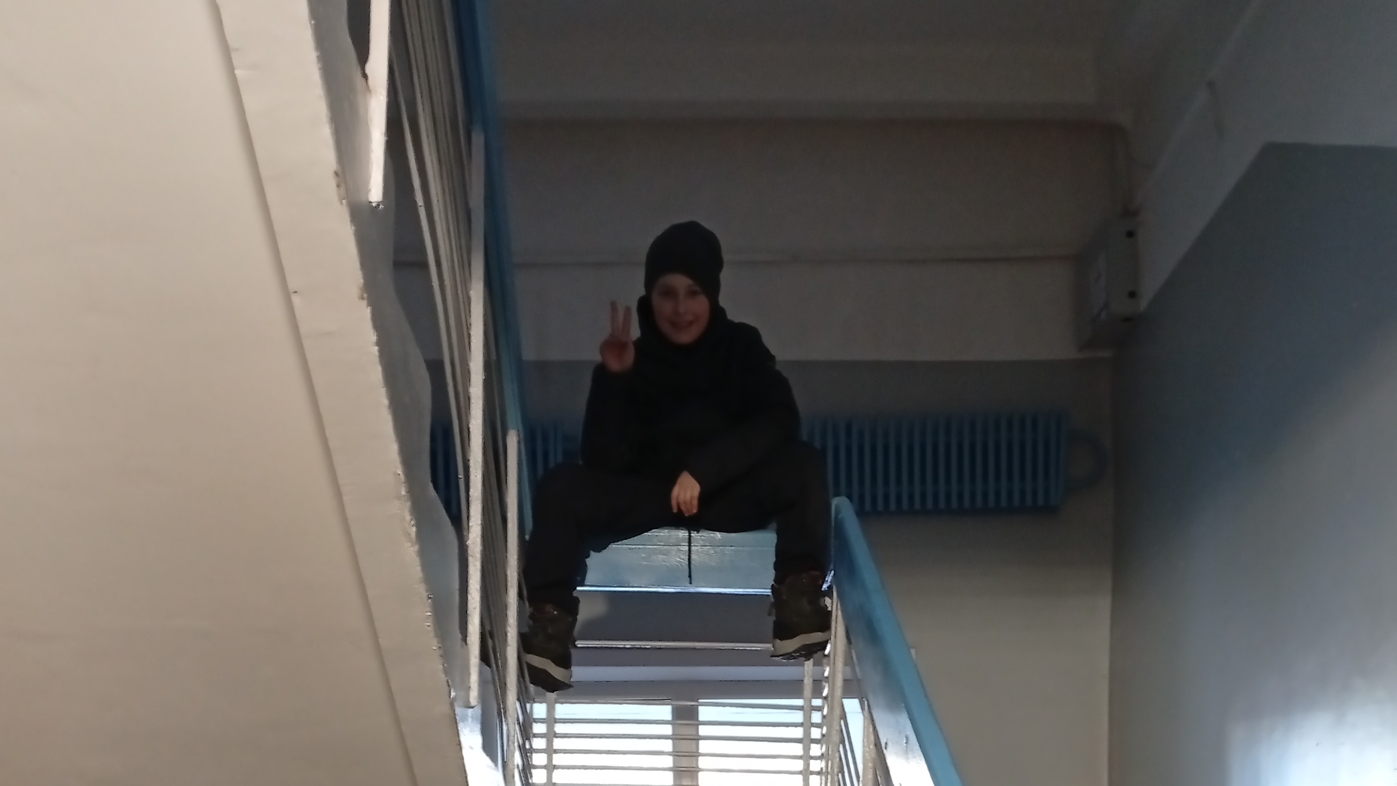 делаем что-то такое но я не знаю что вообще ну короче мы это делаем ещё под музыку