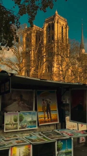 Yves Montand - Sous Le Ciel De Paris