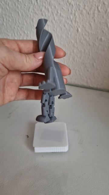 Бро- сверло с подвижными ножками.