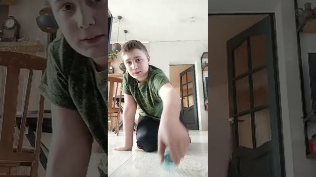 за каждый промох отвечаю на вопросы в чате один промох один вопрос