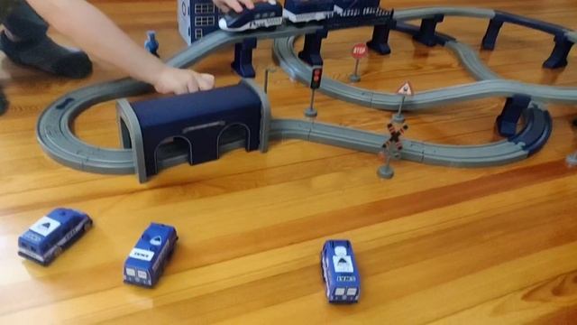 Игрушечный поезд