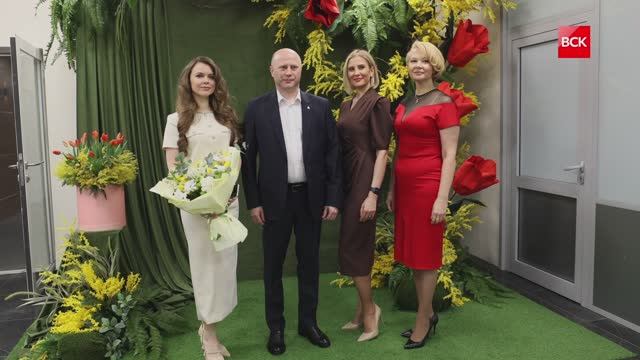 Поздравляем прекрасных коллег!