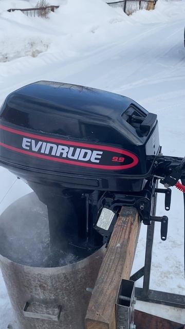 Лодочный мотор Джонсон Эвенруд.