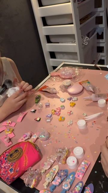 Делаем заколочки , расческу и зеркало🎀