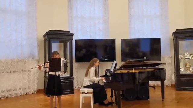 Е. Дюльденко 