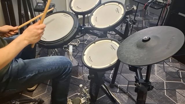 Классическое упражнение на координацию с бочкой.mp4