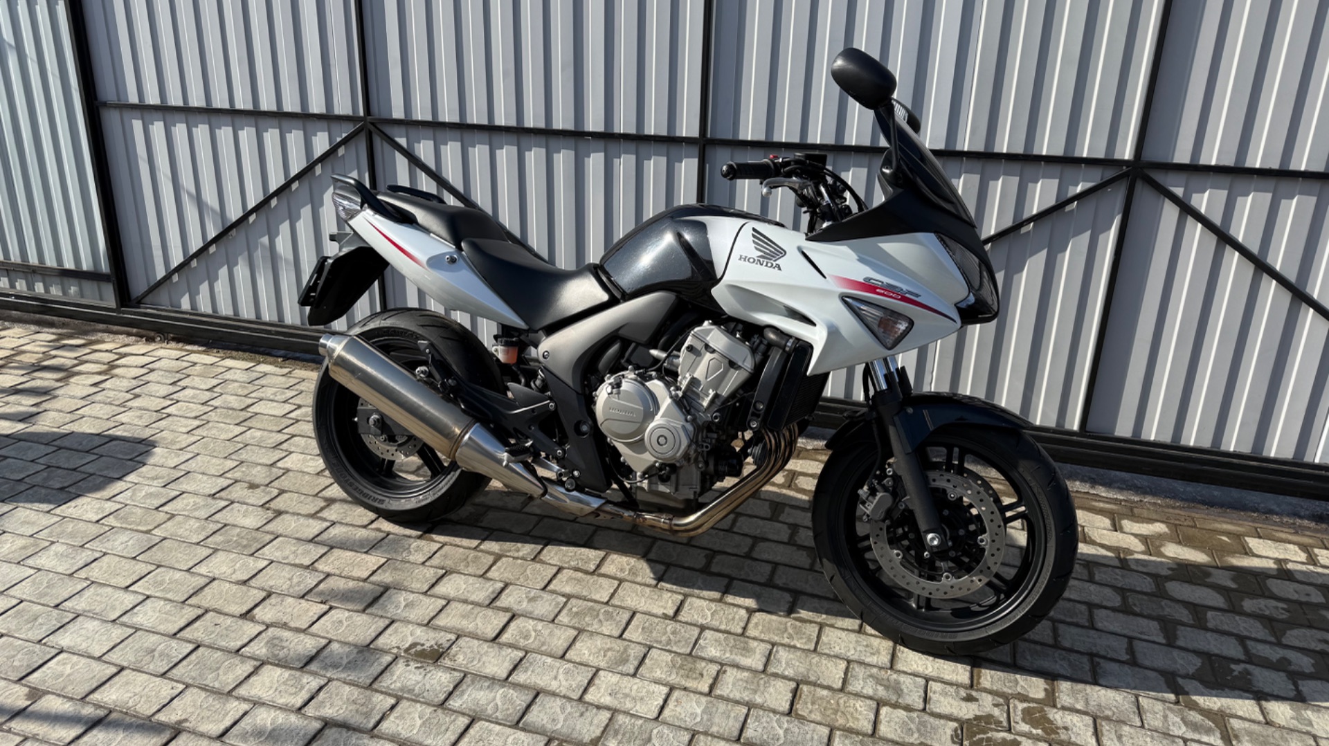 Обзор мотоцикла Honda Cbf600s,2011года.