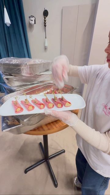 Фуршет в честь Нового года, корпоратив, декабрь 2025