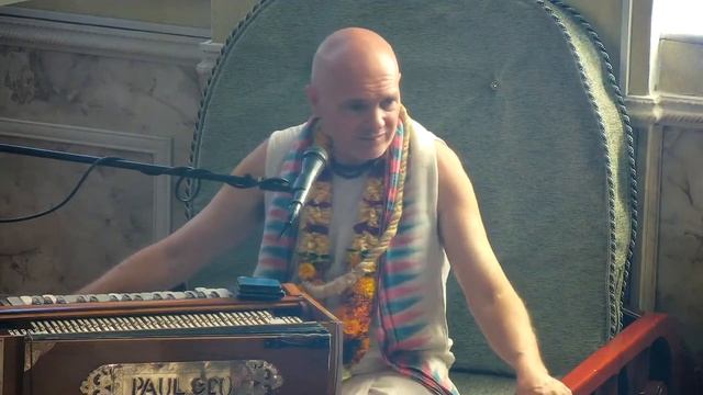 Киртан Нароттама даса Тхакура. Мадхавананда прабху.