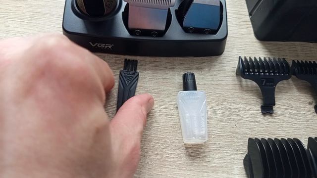 Нашёл на Ozon универсальный триммер 6 в 1 — VGR V-106. Проверяю!