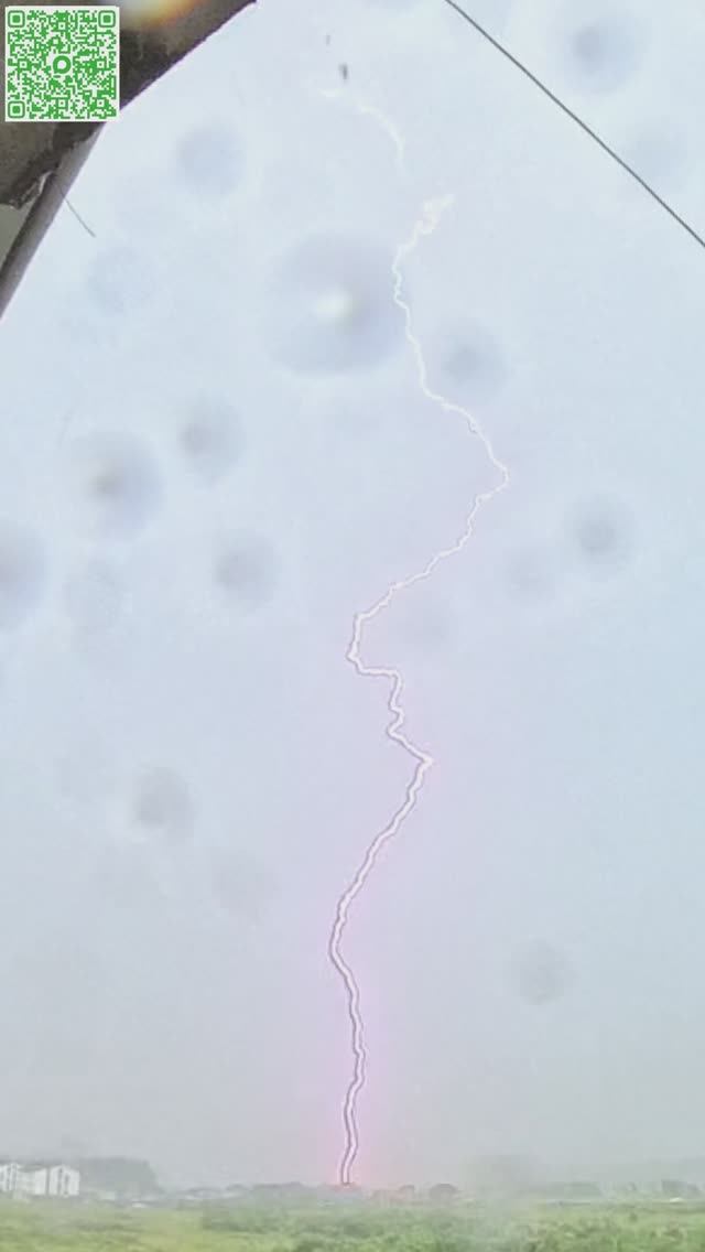 2025-07-05_Молния