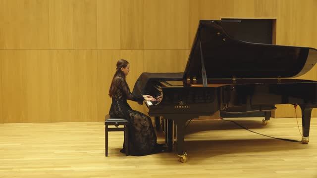 Еремина Алиса, Филиал ЦМШ-АИИ «Сибирский», г.Кемерово, Ф. Лист - Концертный этюд №3 Un sospiro