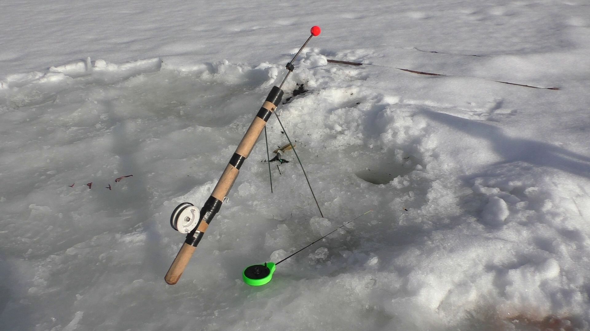 ВЕРТОЛЁТ ИЛИ БЕЗКИВКОВКА. РЫБАЛКА НА РЕКЕ.