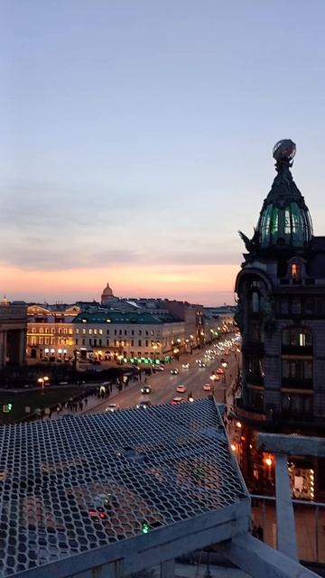 Закат на крыше... Санкт-Петербург... #санктпетербург #спб #закат #домзингера #крыши