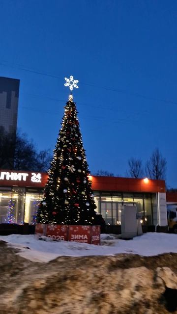 8 марта Vs новогодняя ёлка.mp4