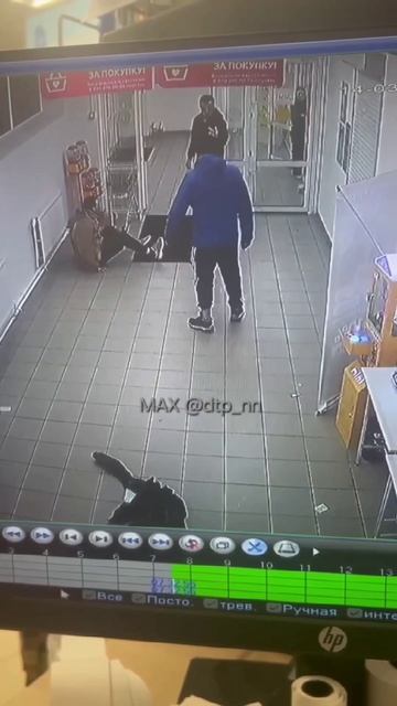 Драка в супермаркете
