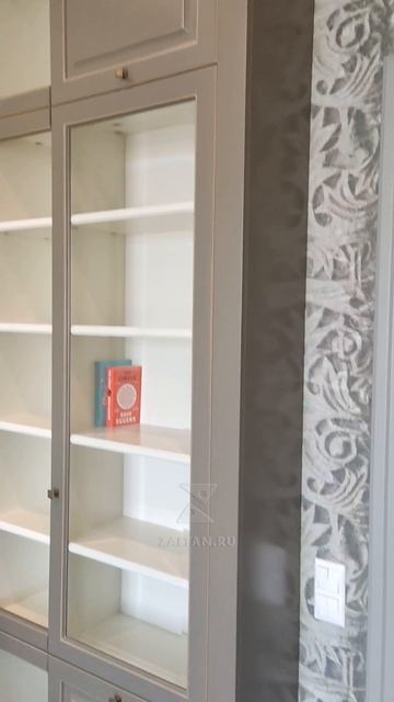 Книжшый шкаф на заказ для домашней библиотеки. Шкаф для книг на заказ от фабрики ЗАЛТАН