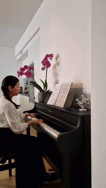 OST Наследники на пианино. Играет моя ученица Нюша из Бельгии #фортепиано