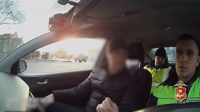 В Черногорске суд арестовал на 5 суток водителя, разорвавшего протокол ГИБДД