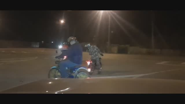 НОЧНЫЕ МОПЕДИСТЫ